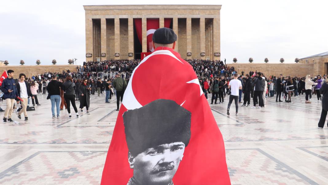 Anıtkabir’e akın ettiler... 'O umudu yaşatmak için bugün buradayız' 3